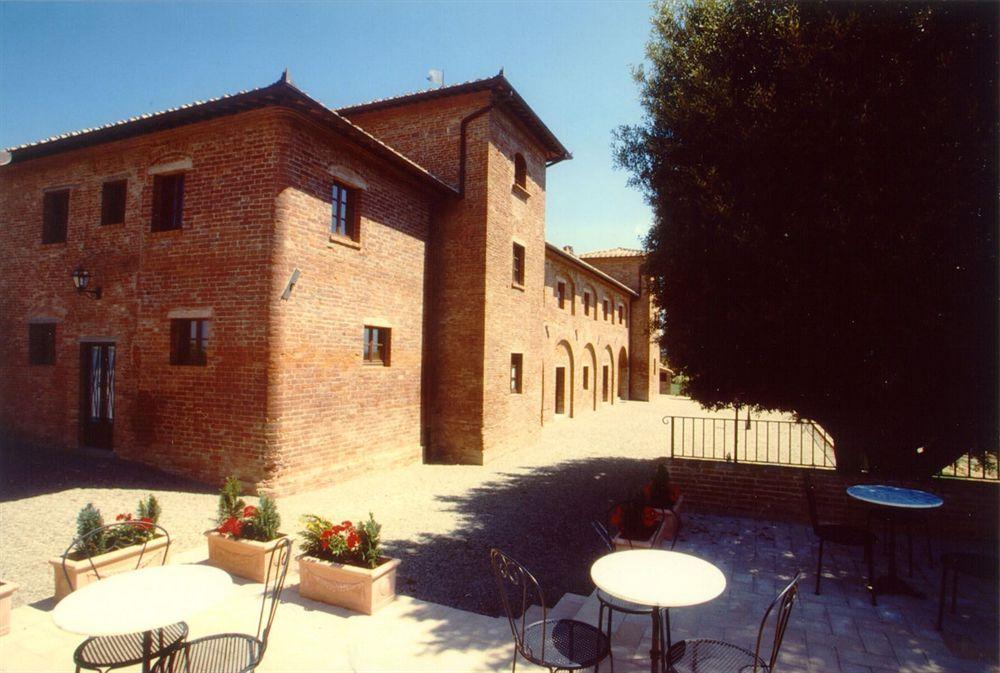 Agriturismo Terra Rossa Valiano Buitenkant foto