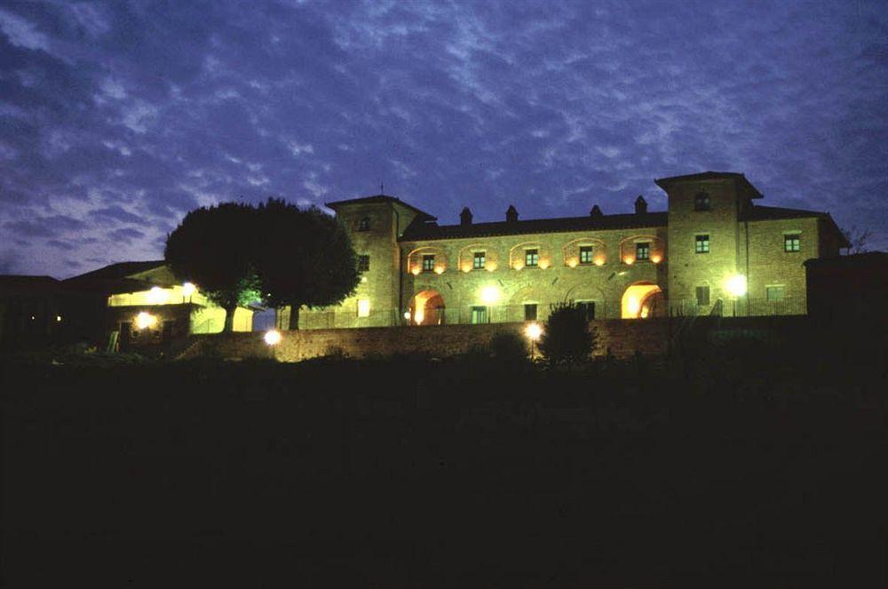 Agriturismo Terra Rossa Valiano Buitenkant foto