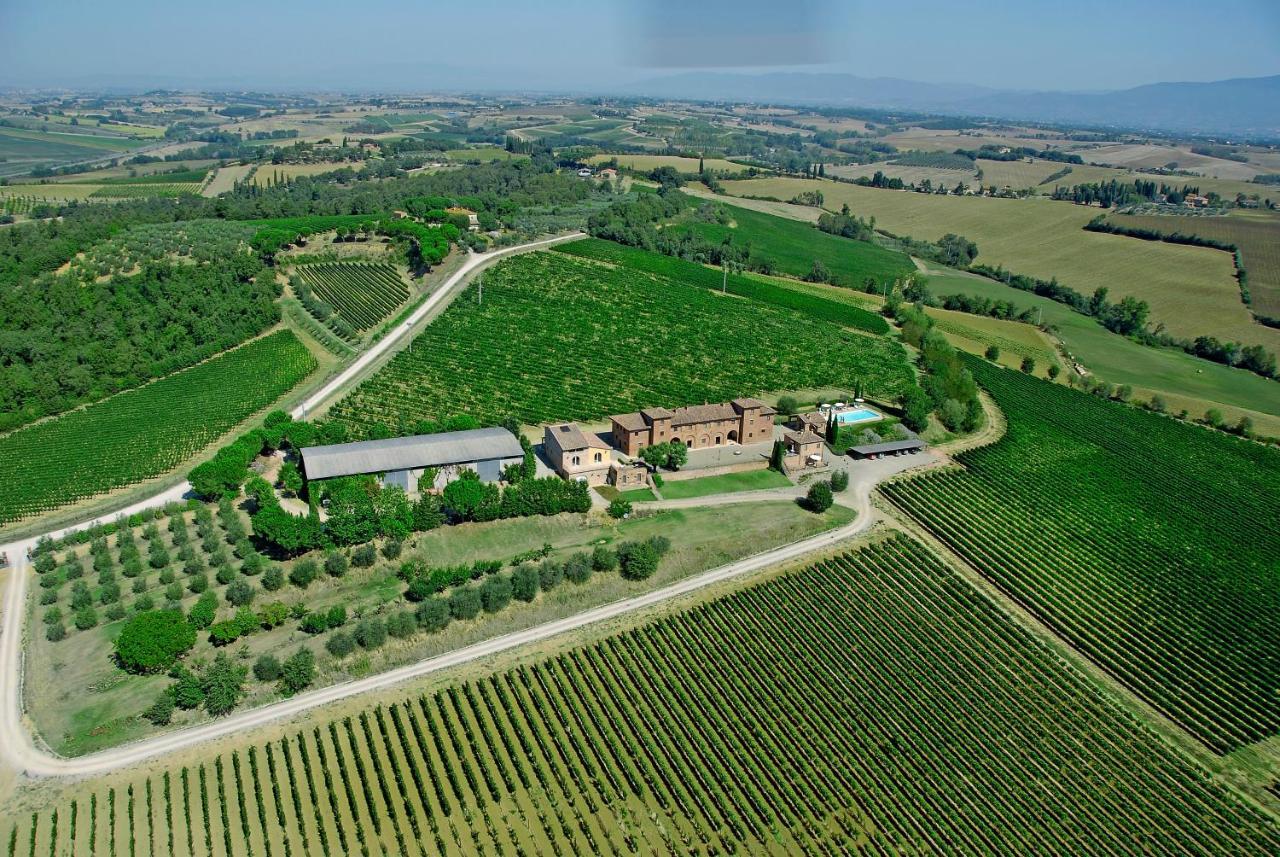 Agriturismo Terra Rossa Valiano Buitenkant foto