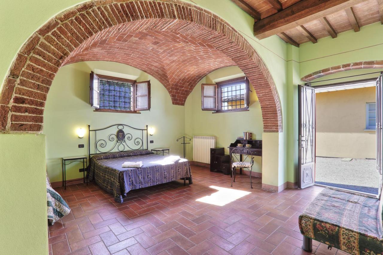 Agriturismo Terra Rossa Valiano Kamer foto