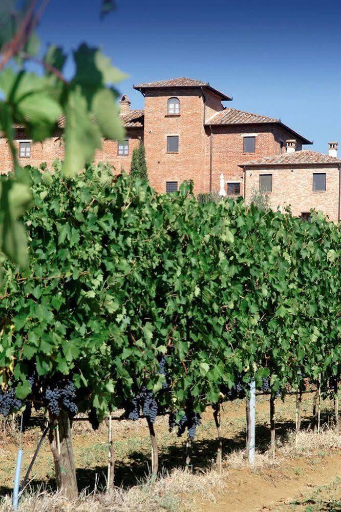 Agriturismo Terra Rossa Valiano Buitenkant foto